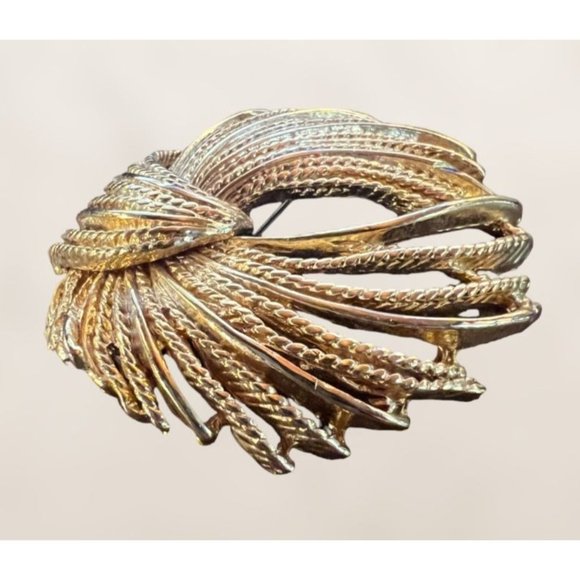 Vintage 1970's Textured Brushed Gold Tone Brooch Pin Costume Estate Jewelry - Picture 2 of 8